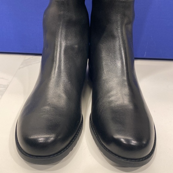 NIB Sexy Stuart Weitzman 50/50 OTK flat boots. - Picture 3 of 9